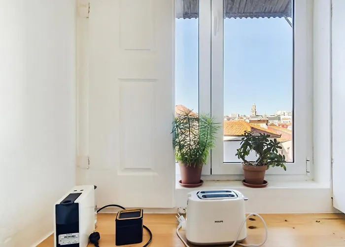 Vintage Vibes Near Porto's Old Town *